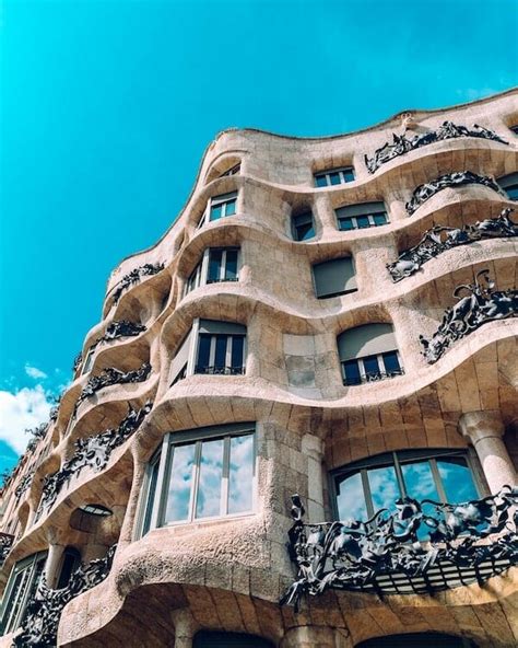 Gaudi Barcelone : 14 Oeuvres Architecturales à découvrir en Voyage