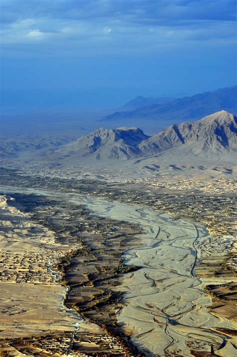 Helmand Blog - Afghanistan: PICTURE: Helmand valley from the air