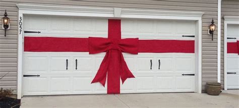 5 holiday decorating ideas for your garage door - Spectrum Overhead Door LLC | Garage door ...