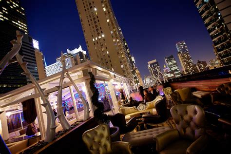 Forays of a Finance Foodie: XVI - The Ultimate Midtown Manhattan Rooftop Lounge!