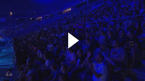 Crowd hype after first match in arena starts : GlobalOffensive