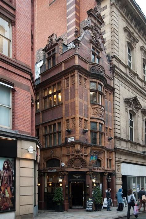 Mr Thomas's Chop House, Cross St., Manchester Beautiful Architecture, Beautiful Buildings, Art ...