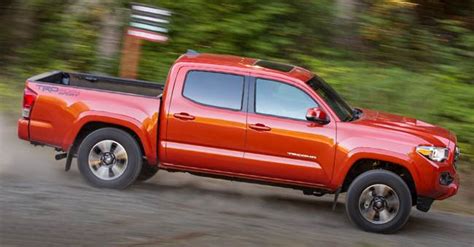 2017 Toyota Tacoma TRD Sport Review - AUTOCAR REGENERATION