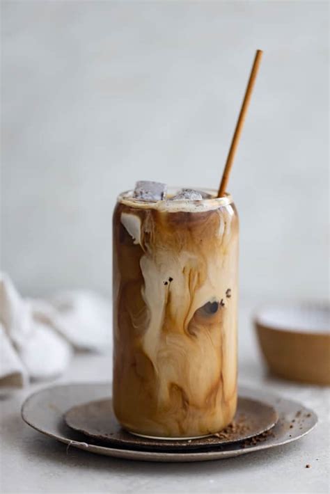 Easy 1 Minute Instant Iced Coffee - Frosting and Fettuccine