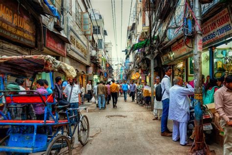 Visit These Popular Delhi Markets for the Best Shopping | Delhi market, India shopping, Delhi india