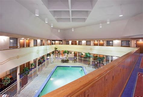 HOLIDAY INN EXPRESS BRIGHTON $83 ($̶9̶8̶) - Updated 2018 Prices & Hotel Reviews - MI - TripAdvisor