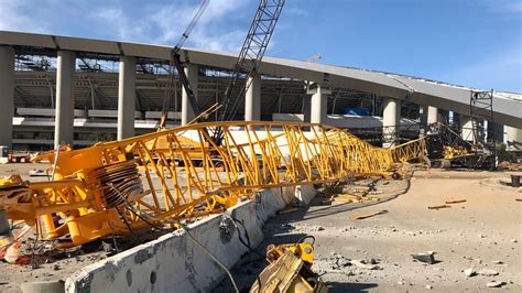 Crane Collapses at SoFi Stadium, Under Construction, in Inglewood – NBC Los Angeles