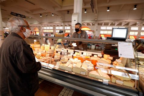 French encouraged to eat more cheese as act of patriotism