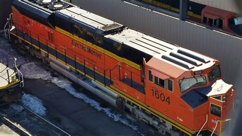 EMDX SD70ACe-T4 Demonstrator at BNSF's Northtown Yard MN - YouTube