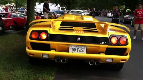 Yellow Lamborghini Diablo SV - YouTube