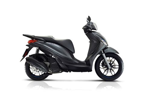 2018 Piaggio Medley 125 Review • Total Motorcycle