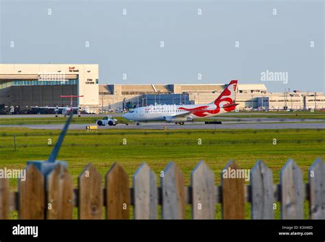 Airinuit hi-res stock photography and images - Alamy