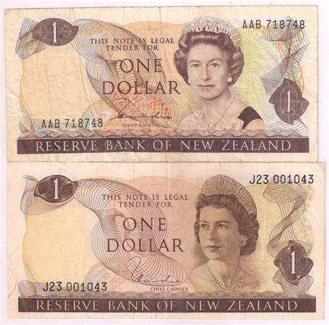 New Zealand - 1 dollar two different types , 1968 - 77 currency note - KB Coins & Currencies