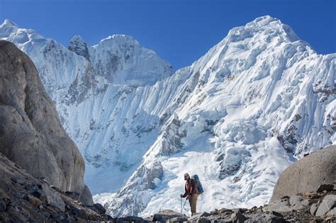 Premium Photo | Hiking scene in cordillera mountains, peru