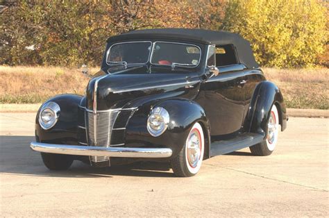 1940 FORD DELUXE CUSTOM CONVERTIBLE