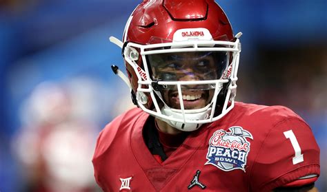 Jalen Hurts Has The Coolest Helmet At The Senior Bowl Honoring Both Oklahoma AND Alabama - BroBible