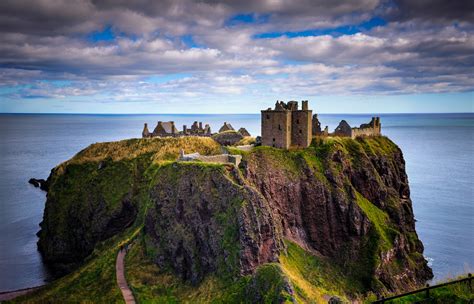 Visit |Dunnottar Castle - Historic Houses | Historic Houses