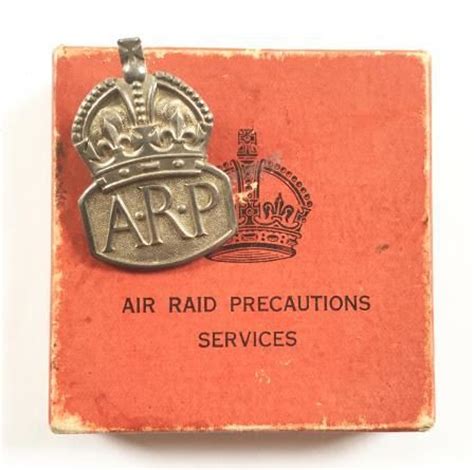 WW2 ARP Air Raid Precautions Services Silver 1938 Badge & Box.