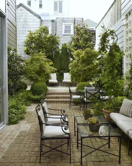 Tips To Design A Narrow Garden