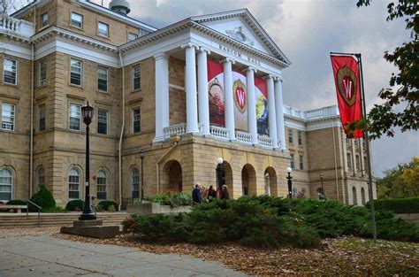 Undergraduate Majors Offered at University of Wisconsin Madison