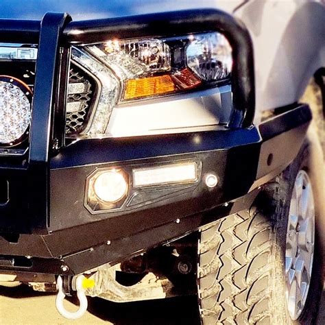 Whitlock Bull Bars FORD RANGER PX3(2018 ONWARDS) DELUXE BULL BAR ...