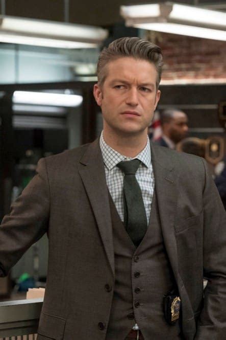 Carisi on the Job - Law & Order: SVU Season 20 Episode 11 - TV Fanatic