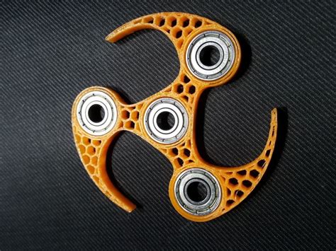 spinner | Kristofer Brozio