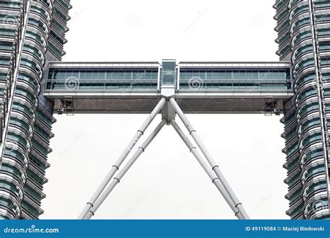 Sky Bridge Between The Petronas Twin Towers. Editorial Stock Image ...