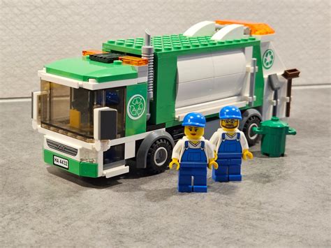 Se produkter som liknar LEGO 4432 Garbage truck på Tradera (588712913)