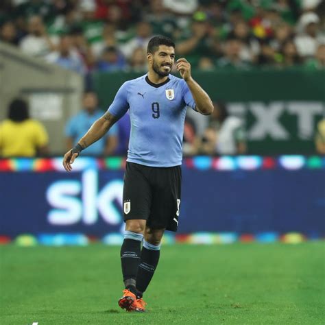 Luis Suarez Leads Uruguay to 4-1 Win over Mexico in Friendly | News ...