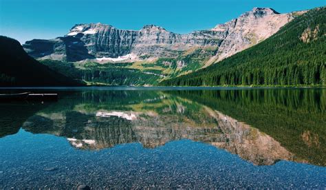 Cameron Lake. Waterton Lakes National Park. [OC] [1600x936] : r/EarthPorn