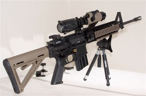 Quick Tips On How To Choose The Best AR 15 Scope - The Smoking Barrel