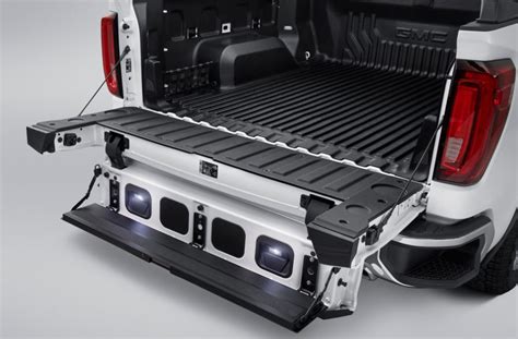 GMC MultiPro Tailgate Step Lights Introduced On Sierra 1500 | GM Authority