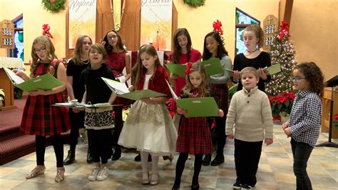 Children's Choir Singing on Christmas Eve - YouTube