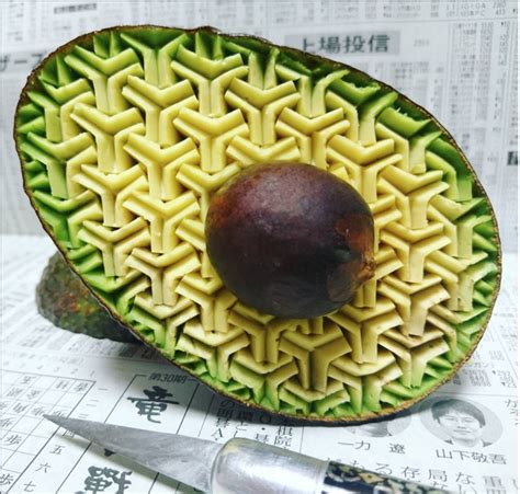 This "Human Laser Cutter" Precisely Models Fruits With Amazing Geometric Designs | ArchDaily