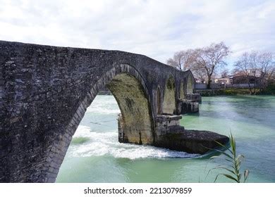 451 Bridge Arta Royalty-Free Images, Stock Photos & Pictures | Shutterstock