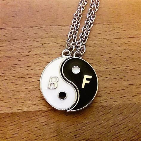 Meilleur ami noir blanc pendentifs colliers BFF chaîne pour filles - faire des achats en ligne à ...