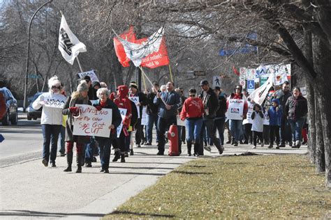 Hatters gather Saturday to protest provincial government, rally for ...