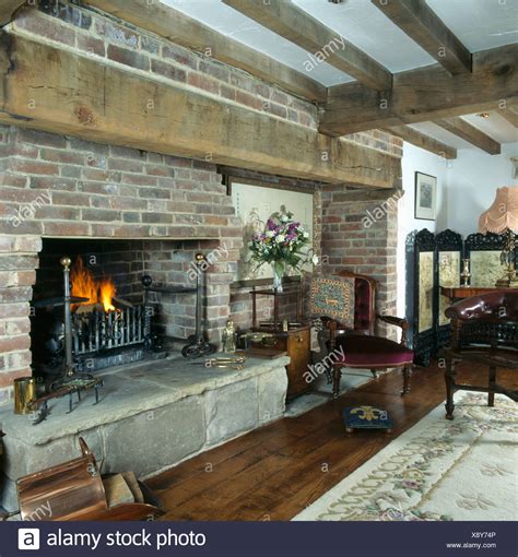 Tudor Fireplace Stock Photos & Tudor Fireplace Stock Images - Alamy