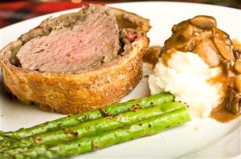 What to Serve with Beef Wellington