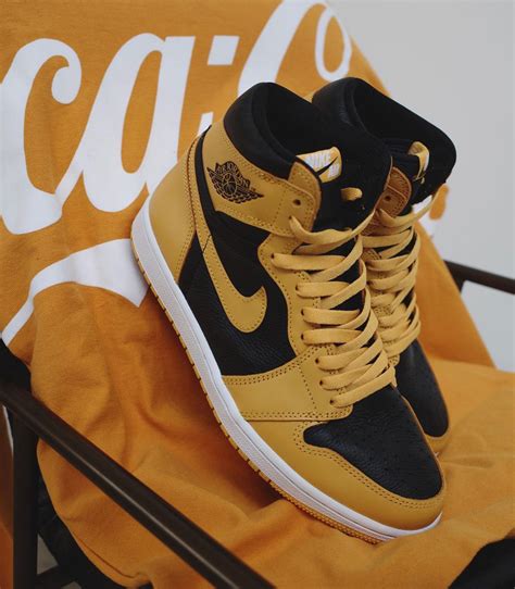 Air Jordan 1 Pollen 555088-701 Release Date | SneakerNews.com