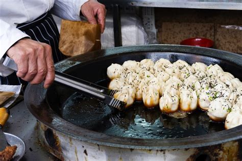 10 Street Food Dishes to Try in Shanghai | Asian Inspirations