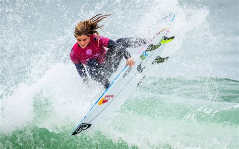 Marks and Toledo surf to world league titles | RNZ News