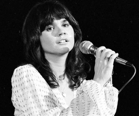 Linda Ronstadt Biography - Facts, Childhood, Family Life & Achievements