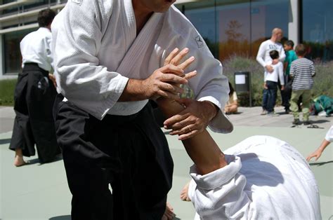 Is Aikido effective? Pros and cons of Aikido training