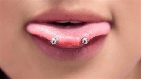 Snake eye tongue piercing: risks, pain & pros-cons - Beautyhacks4all