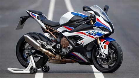 The 2020 BMW S 1000 RR M Sport Stunned Us on the Track - Robb Report ...