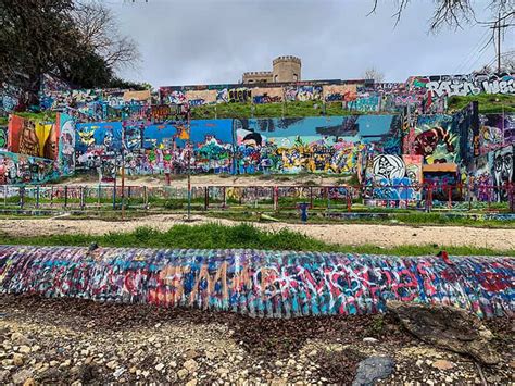 Graffiti Park in Austin, Texas | Must Love Traveling