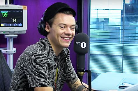 Harry Styles' Interview With BBC Radio 1: Watch the 'Heart Monitor ...