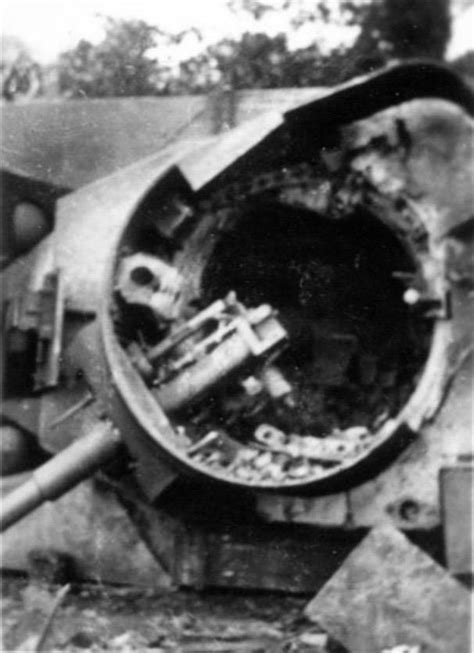 Exposed interior of a decapitated BT-7 turret : r/DestroyedTanks